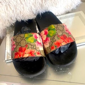 Gucci Bloom Slides